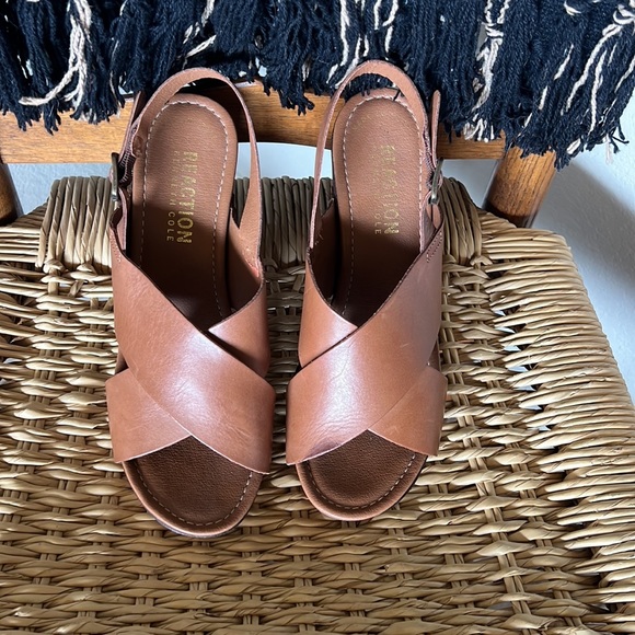 Kenneth Cole Reaction Womens Heels/wedges Size 7 - Picture 7 of 7